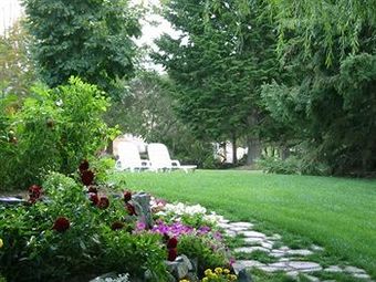 Posada Lakeside Country Inn