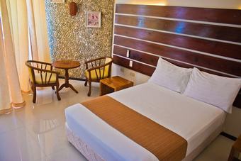 Hotel Caluwayan Palm Island Resort