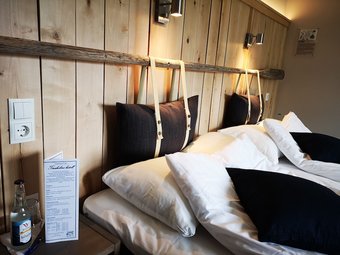 Tiraholms Hotell