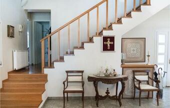 Four-bedroom Holiday Home In Kato Diminio