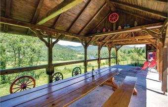 Three-bedroom Holiday Home In Severin Na Kupi