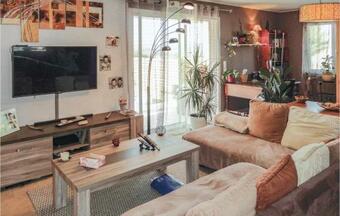 Three-bedroom Holiday Home In Campagnan