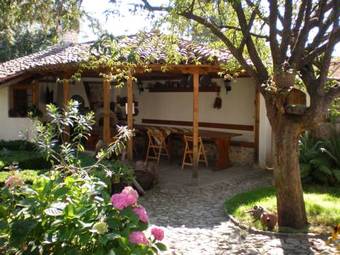 Hostal Tsutsovi House