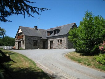 Quaint Holiday Home In Saint James With Garden