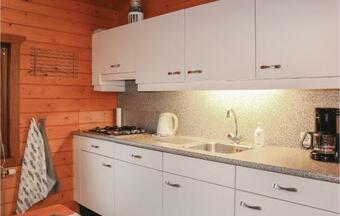 Two-bedroom Holiday Home In Rheerzerveen