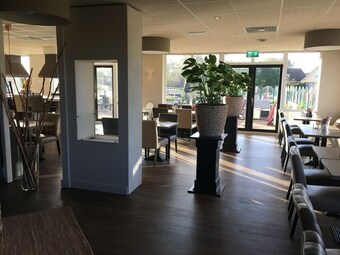 Beautiful House With Jetty And Sauna Located Near Ijsselmeer