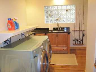 Whipkins Cove Beautiful 3 Bd Lakefront Getaway