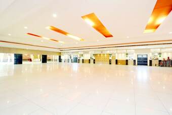 Hotel Oyo 38557 The Wedding Point