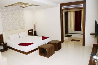 Hotel Grand Shivam