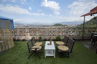 Hotel Brookside Ichangu House