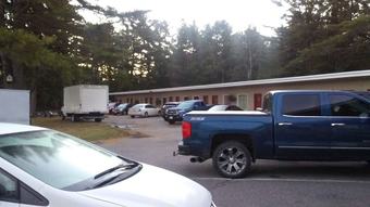Pine Grove Motel