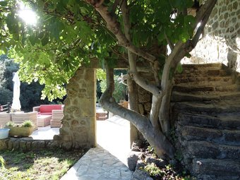 Beautiful Holiday Home With Swimming Pool, Lovely Terrace And View Over Valley
