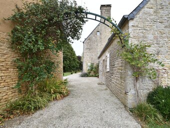 Beautiful Holiday Home With Courtyard In Appeville