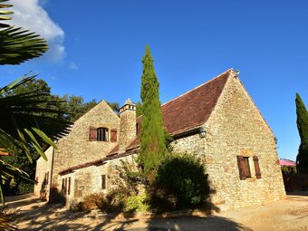 Beautiful Holiday Home With Heated Pool In Cazals France