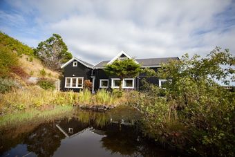 Red Robin - Vacation Homes Next To Svartifossur Waterfall