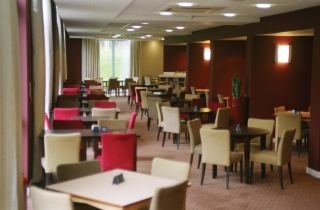 Hotel Express By Holiday Inn 1 Night (.)