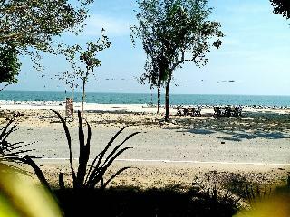 Hotel Pranmanee Beach Resort