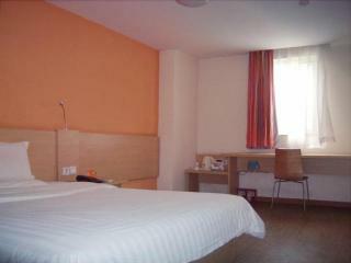 Hotel 7 Days Inn Chongqing Kaixian Kaizhou Avenue Center