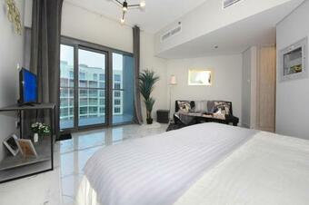 Apartamento Signature Holiday Homes - Furnished Studio In Mag 565
