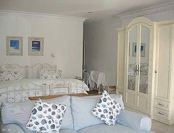 Constantia Valley Lodge