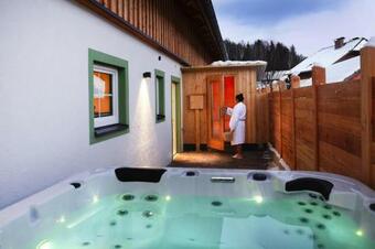 Apartamento Holiday Resort Landsch�tzer's Country Suites Mariapfarr - Osb01100a-dya