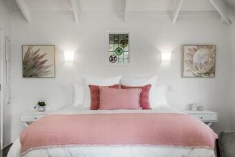 A Perfect Stay - Twin Tallows