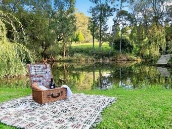 Mirrabooka Burrawang Beautiful Home And 3 Acres Of Gardens In The Southern Highlands