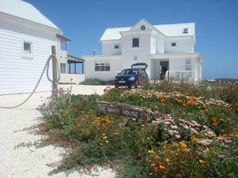 The White House Beach Villa