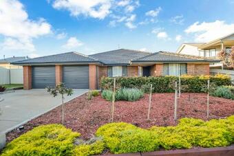 Family Vibes At Middleton Beach