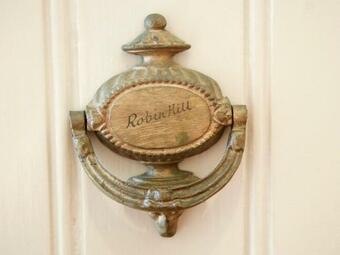 Robin Hill Manor - Rambling Retreat & Tennis Court