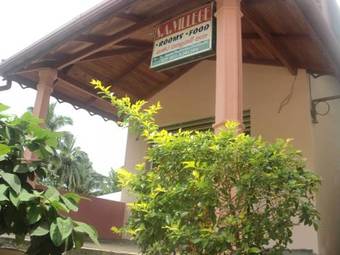 Hostal Sa Village