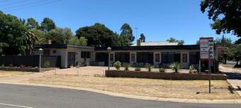 Kings Avenue Motel