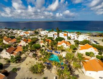 Villa Hamlet Oasis Resort