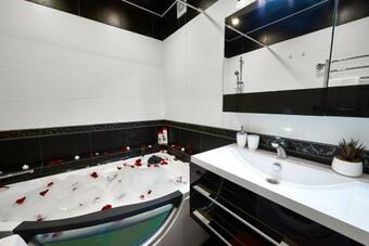 Paulmarie Apartments On Internatsionalnaya, 19