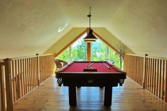 Le Tr�s-chic - Spa, Billard, Souvenirs