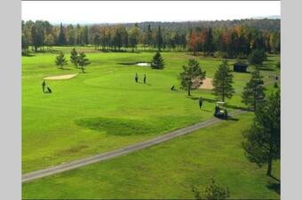 Chalet Avec Vue Lac Magog Et Voisin Du Golf Venise