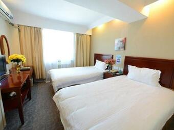 Greentree Alliance Dunhua City Ji'an Road Trade City Hotel