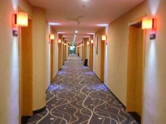 Hotel 7 Days Premium Hami City Government Branch