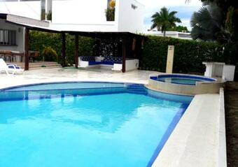 Villa Casa Quinta Piscina Privada En El Condominio Campestre El Pe�on Girardot