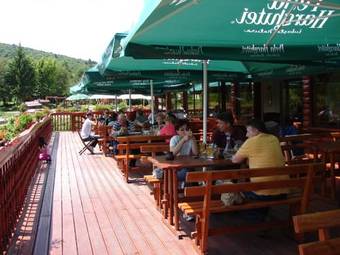 Hotel Complex Pastravaria Albota