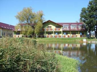 Equitana Hotel Resort