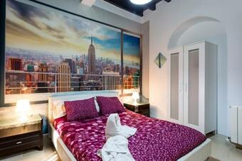 Villa House -rooftop&jacuzzi -stayinseville 1614ft2 5be
