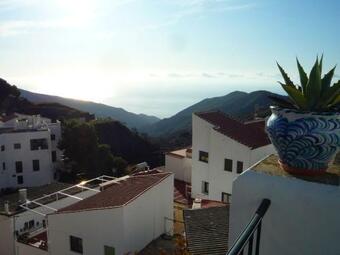 Typical Spanish Town House With A Sunny Patio, 5km From The Costa Tropical