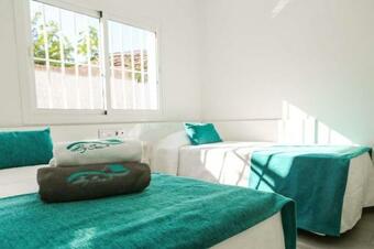 Playamar Villa Sleeps 4 With Pool Air Con And Wifi