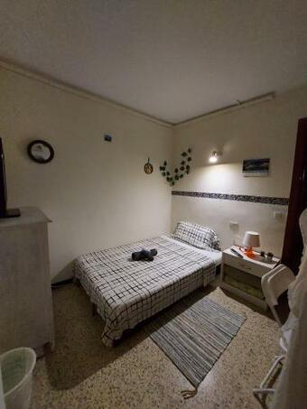 Hostal Room In Guest Room - Private Individual Room With Exit Terrace And Shared Bathroom