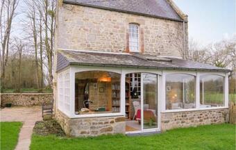 Stunning Home In Auxais With Wifi And 2 Bedrooms