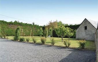 Three-bedroom Holiday Home In Canchy