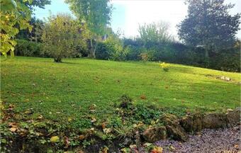 Beautiful Home In Crouttes W/ Wifi And 2 Bedrooms