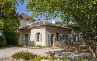 Nice Home In Durfort Lacapelette W/ Outdoor Swimming Pool, Wifi And 3 Bedrooms
