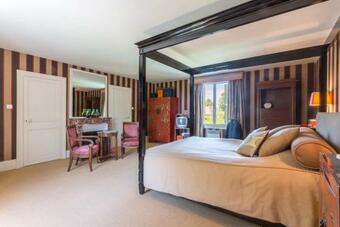 Epreville-en-roumois Chateau Sleeps 16 Pool Wifi